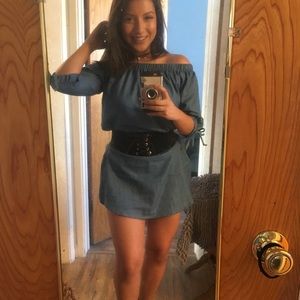 Denim dress belt not included but looks nice w/one